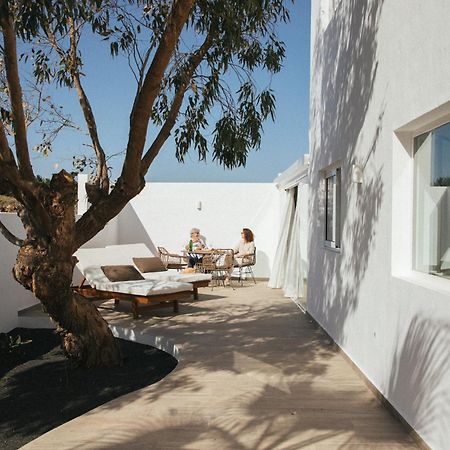 Alava Suites Costa Teguise Exterior photo