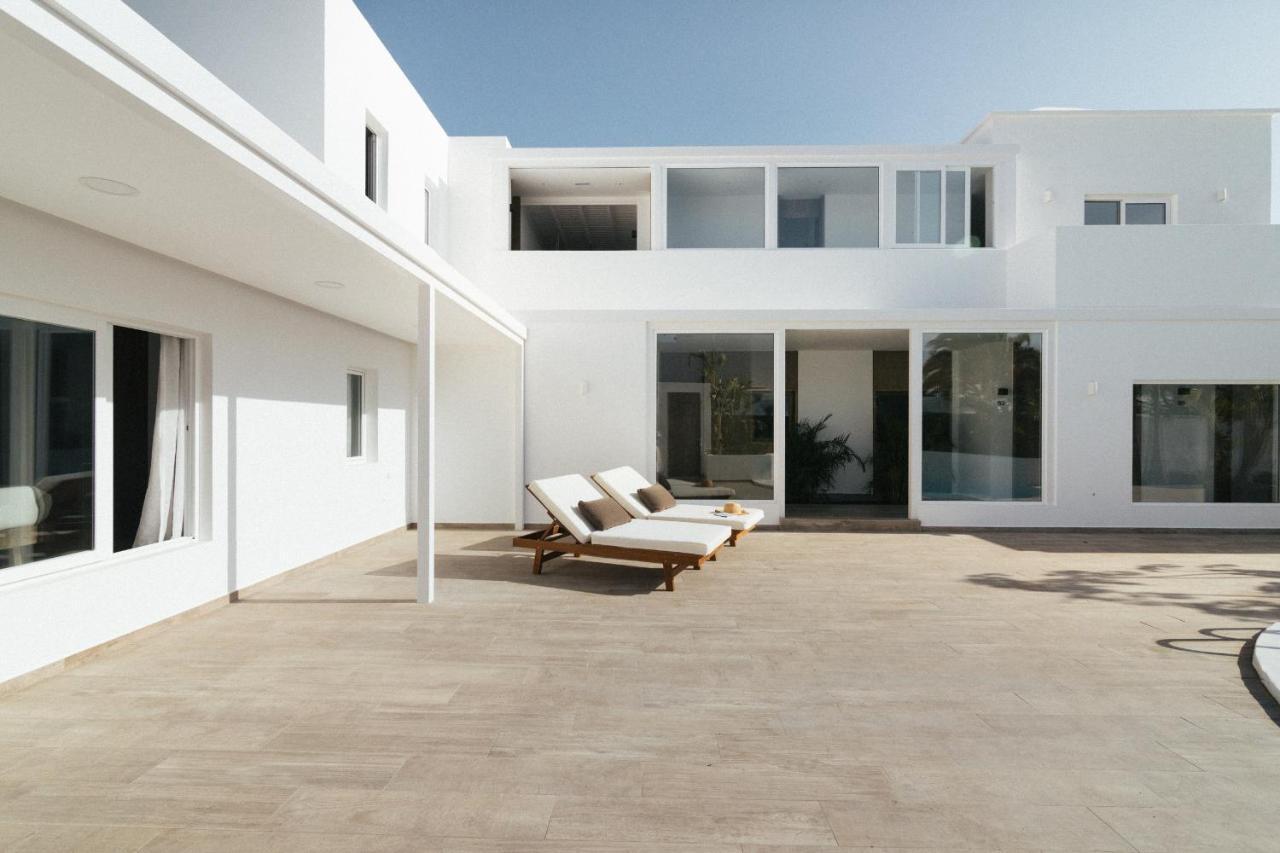 Alava Suites Costa Teguise Exterior photo