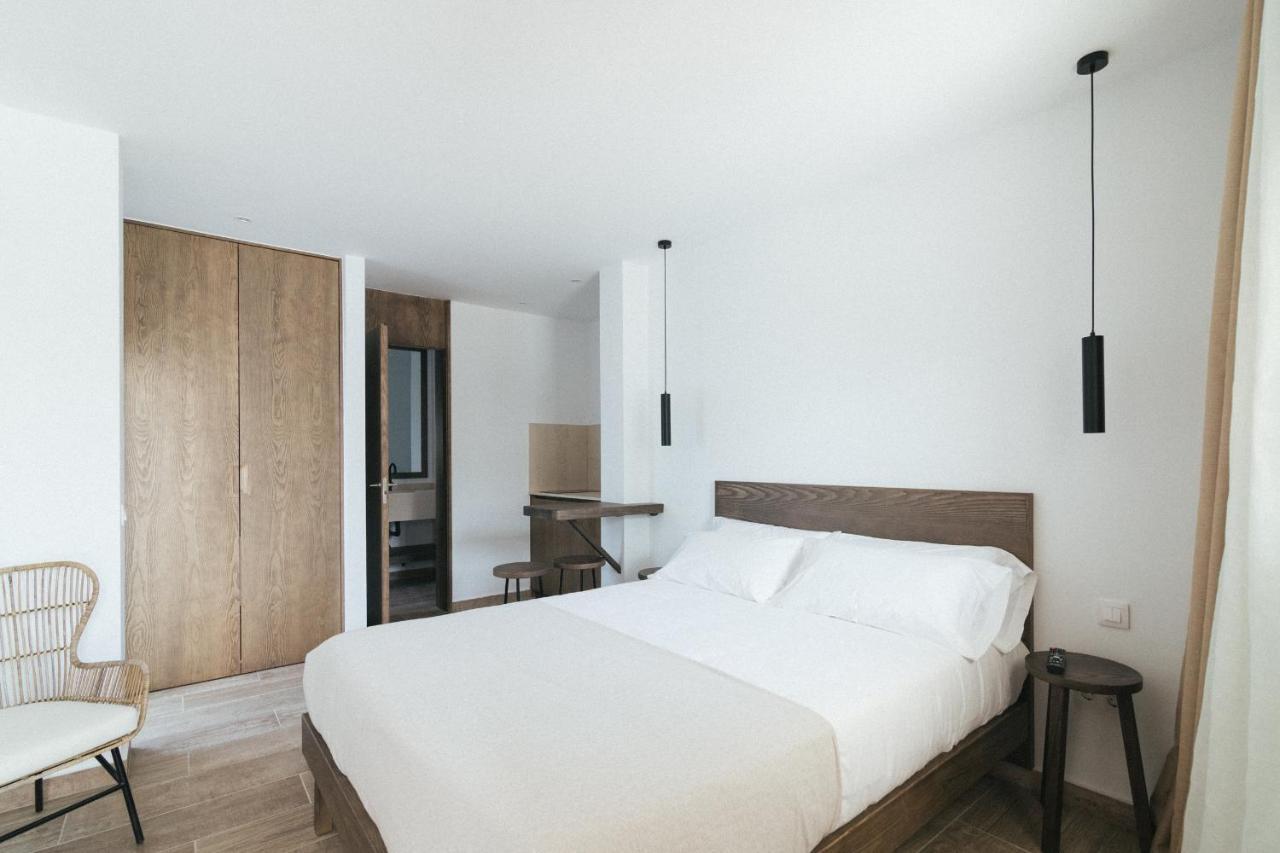 Alava Suites Costa Teguise Room photo